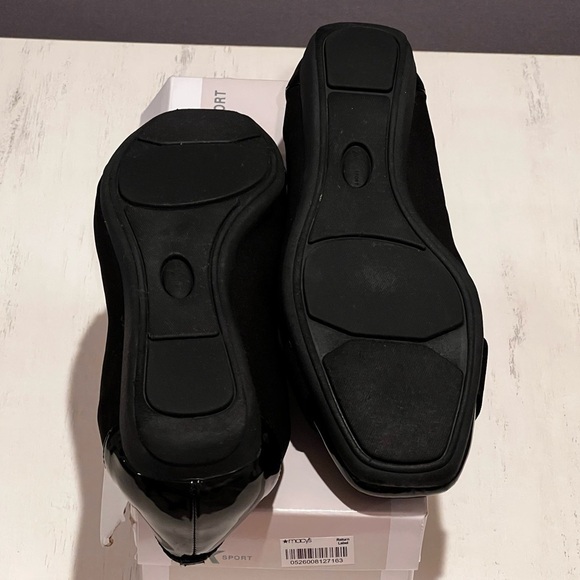 Anne Klein Black Flats with Rounded Toe and Glossy Finish - Picture 8 of 9